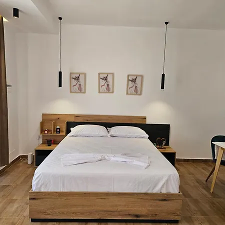 Sebi's With Sea View *