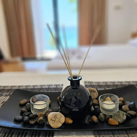 Sebi's With Sea View *