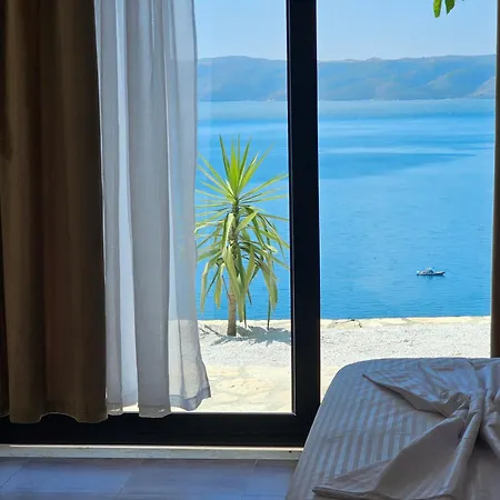 Sebi's With Sea View *