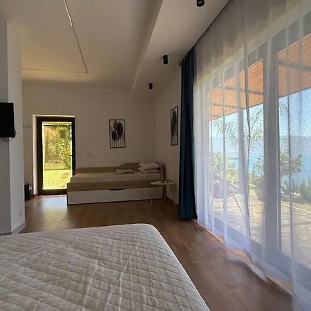 Chalet Sebi's With Sea View