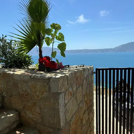 Dağ evi Sebi's With Sea View *