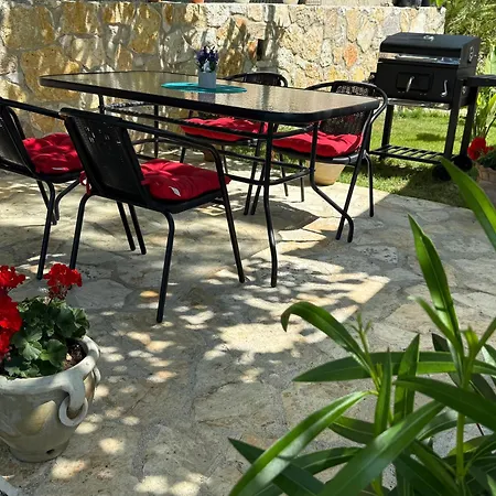 Chalet Sebi's With Sea View