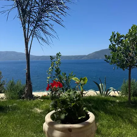 Sebi's With Sea View Dağ evi Avlonya