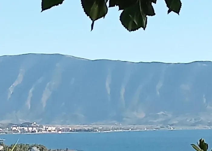Sebi's With Sea View Chalet