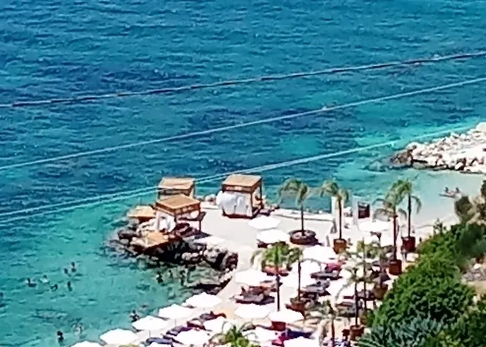 Sebi's With Sea View Chalet Vlorë